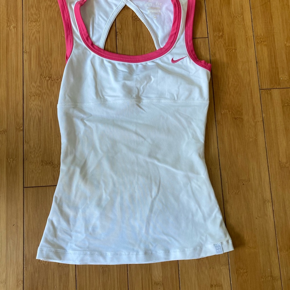 Tennis top